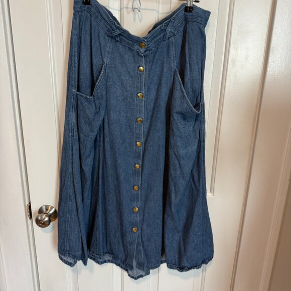 Alice Alexander Janis Midi Skirt in Denim - Picture 3 of 5